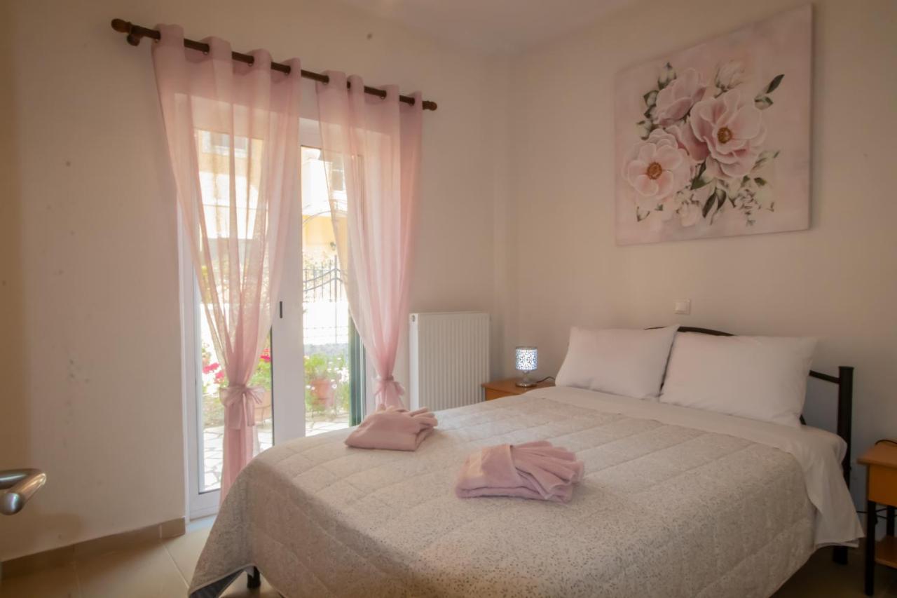 Sophie'S Garden Apartment Potamos  ภายนอก รูปภาพ